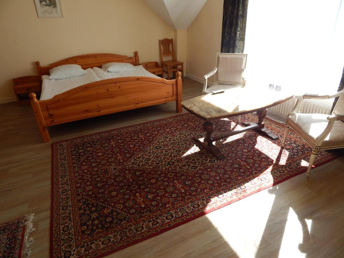 Motel Brencis Iecava Екстер'єр фото