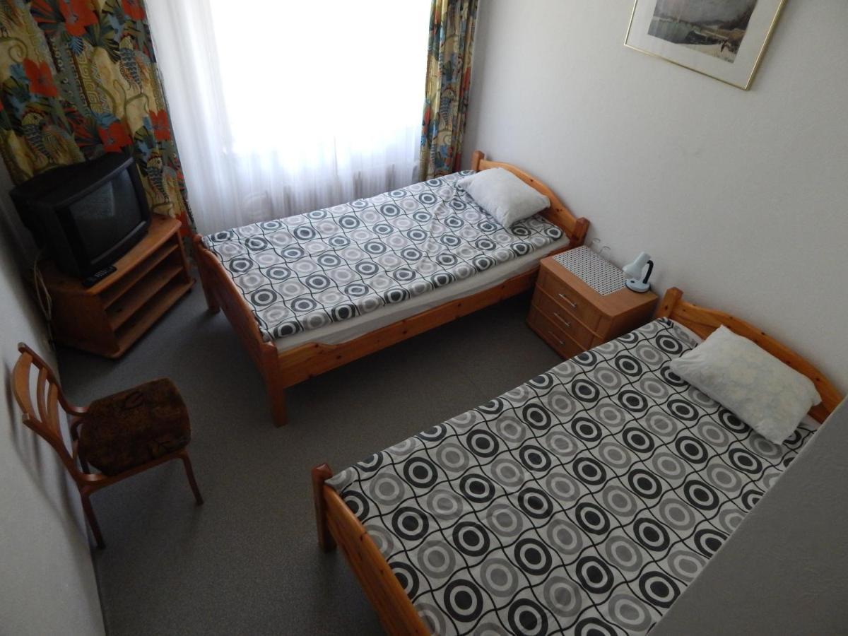 Motel Brencis Iecava Екстер'єр фото