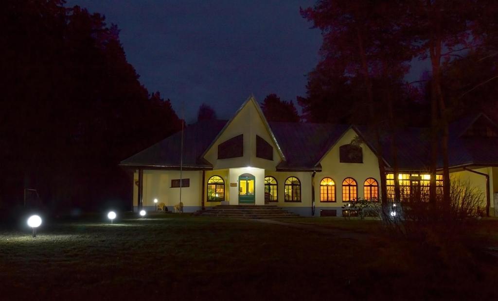 Motel Brencis Iecava Екстер'єр фото
