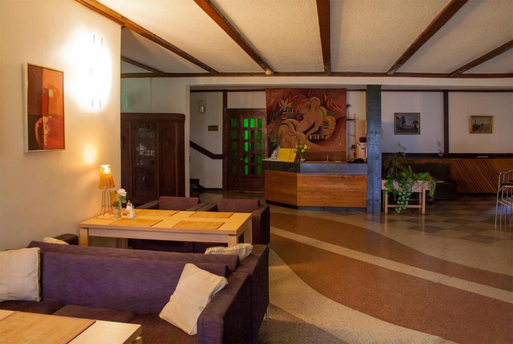 Motel Brencis Iecava Екстер'єр фото