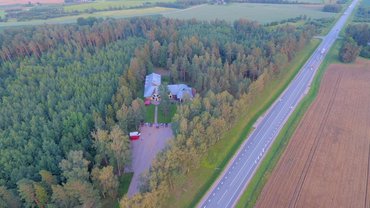 Motel Brencis Iecava Екстер'єр фото